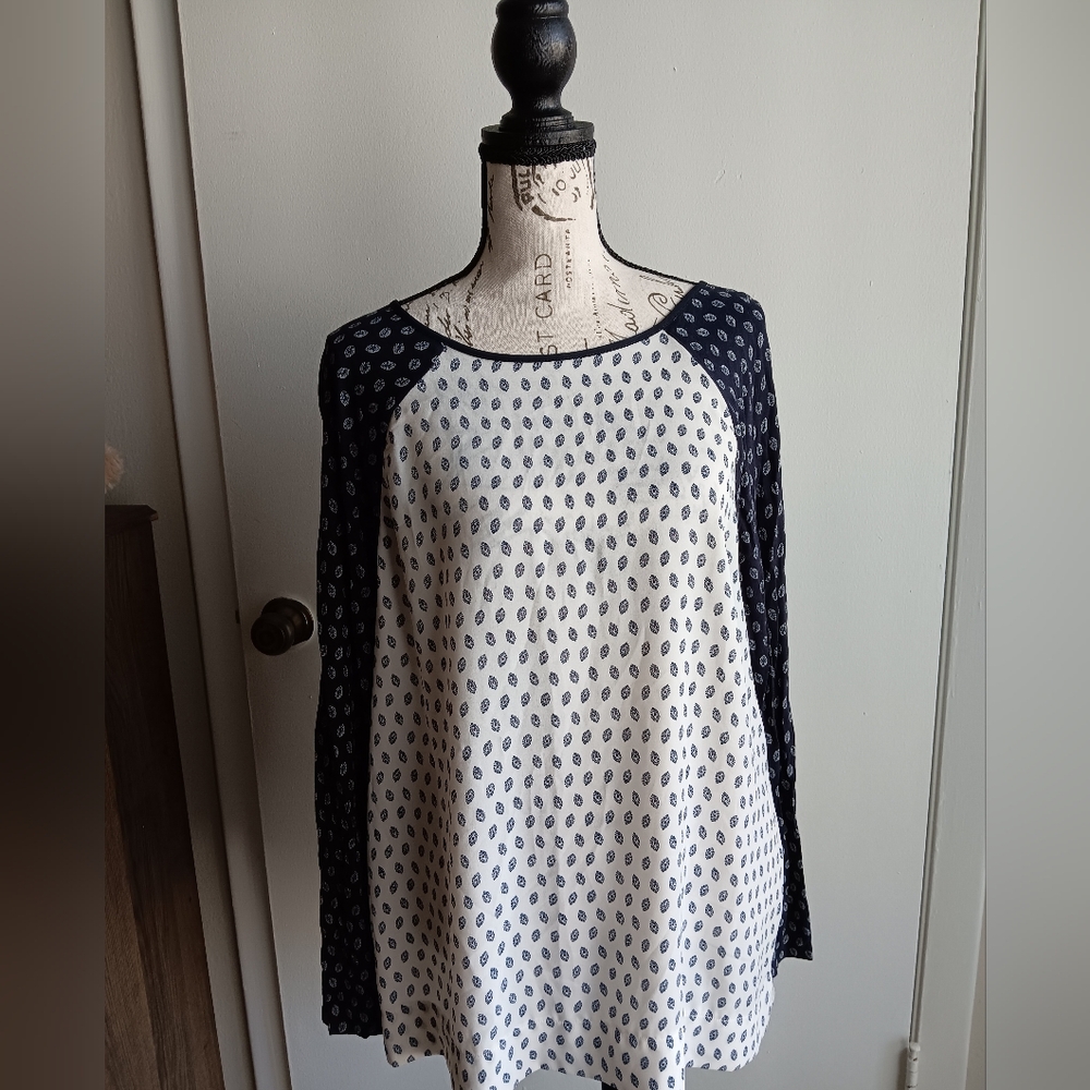LOFT Navy and White Long Sleeve Top